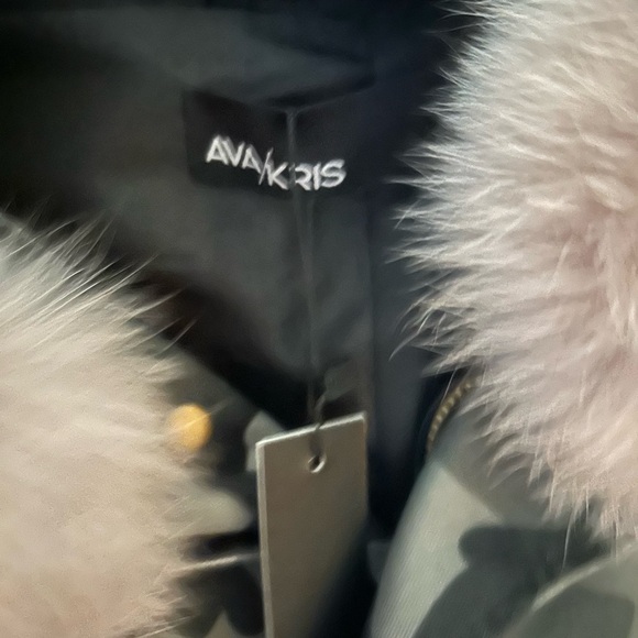 Camo long vest with draw sharing, snaps and real pink fur. NWT - Picture 4 of 6